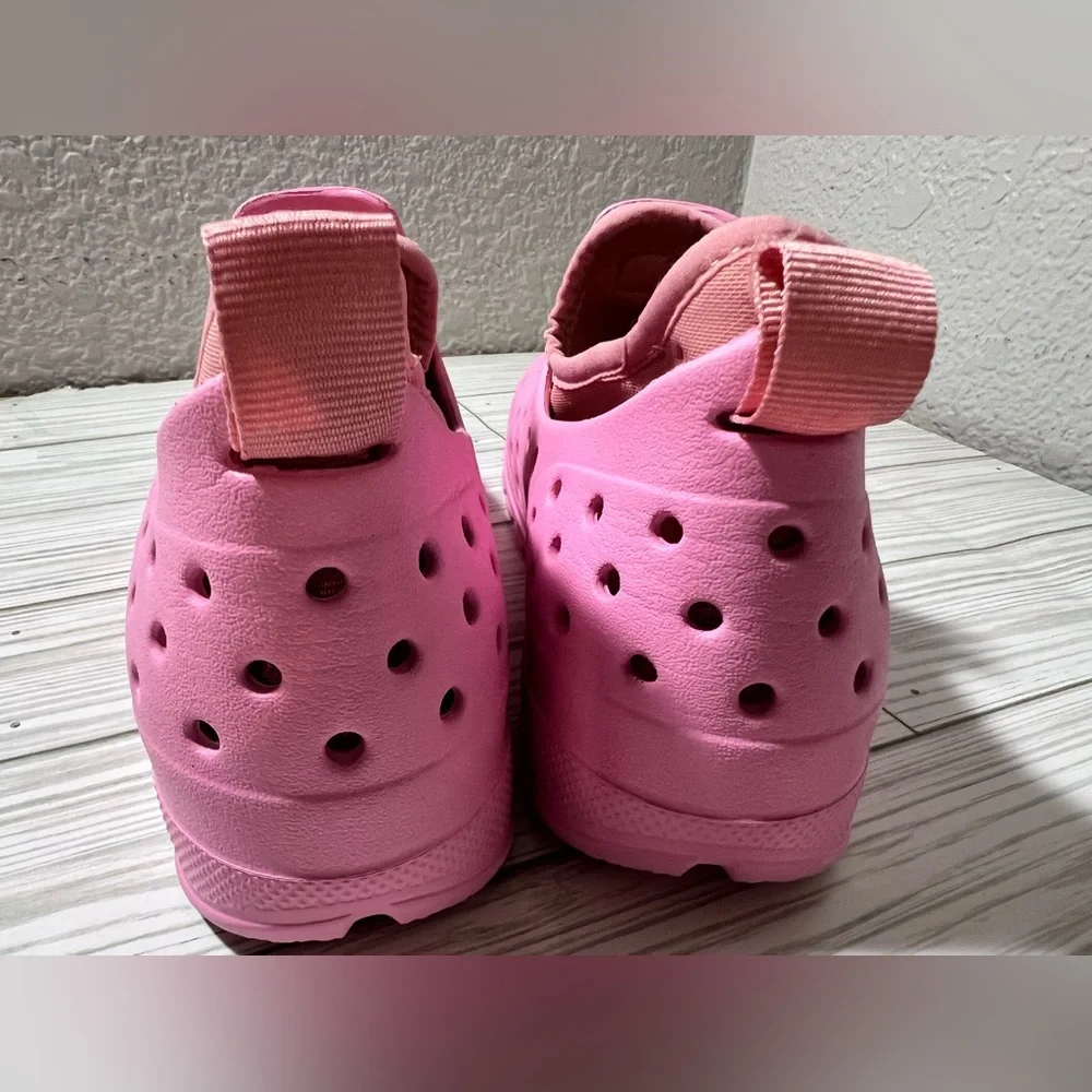 Hunter Girl's Slip On Water Sneaker shoe pink with removable liner sole size‎ 3
